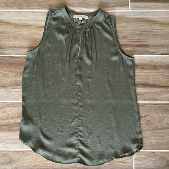 LOFT | Sage Green Sleeveless Keyhole Blouse | Small - Picture 2 of 6